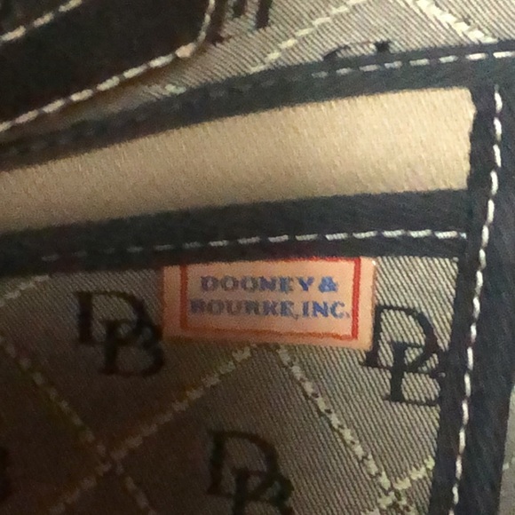 Dooney and Bourke Purse - Picture 5 of 6